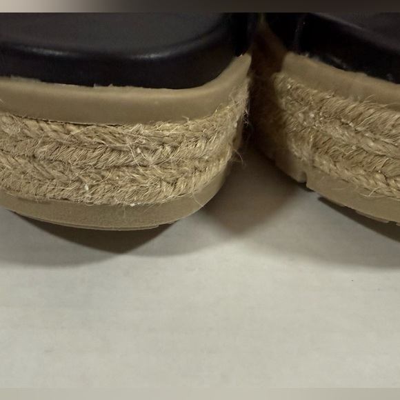 Mia Women’s ~ Sz 9 ~ Black ~ Slip on ~ Platform Sandals ~ - Picture 6 of 12